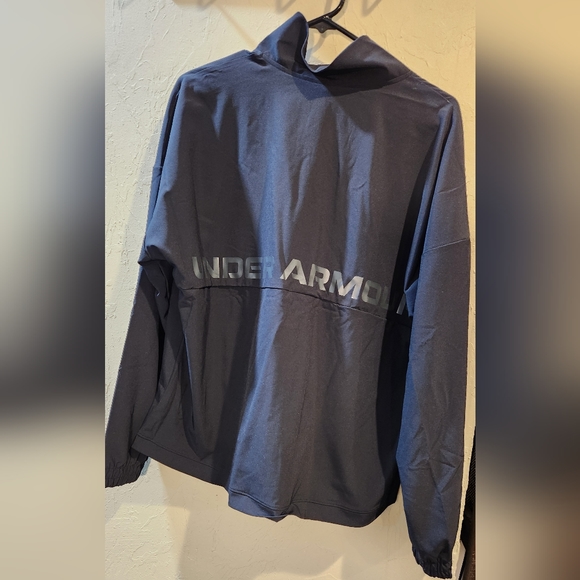 Under Armour - Black windbreaker, size large - Picture 2 of 4